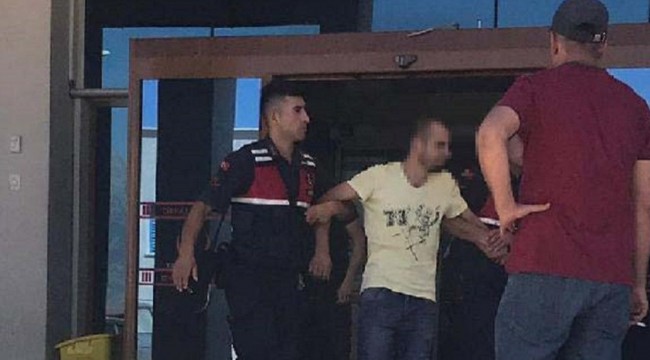 Yılanı vurmak isterken hamile eşini öldürdü