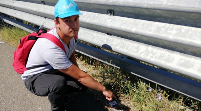 Yol kenarında 1,5 kilo ağırlığında ziynet eşyası bulan işsiz genç polisi aradı