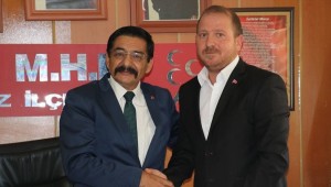 Antalya'da İYİ Parti'den istifa eden 20 kişi MHP'ye geçti: 'Bilge liderimizin çağrısına uyarak ocağıma geri döndüm'