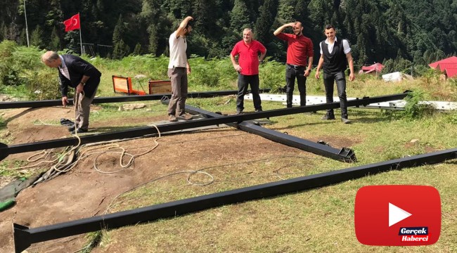 Ayder'de tepkilere neden olan salıncaklar sökülmeye başlandı