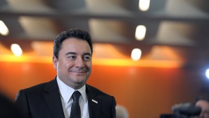 'Babacan yeni parti için aralıkta harekete geçiyor, yakın zamanda kamuoyu önüne çıkacak'