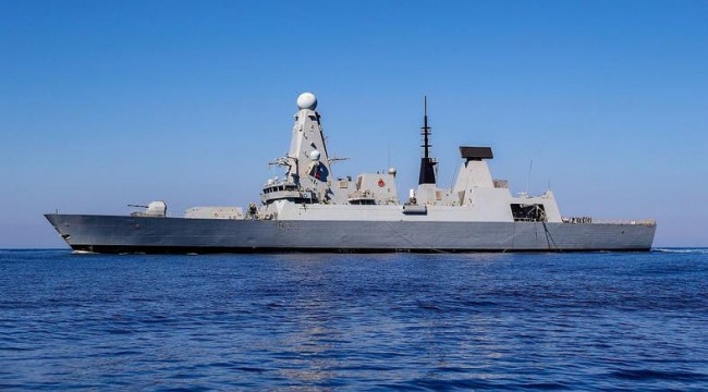 Britanya'ya ait savaş gemisi HMS Kent Basra Körfezi'ne gidiyor