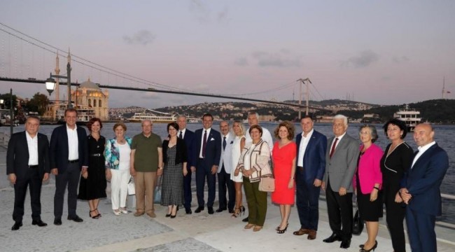 CHP'li büyükşehir belediye başkanları İstanbul'da