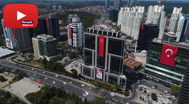 Dev Türk bayraklarıyla donatılan gökdelenler havadan görüntülendi
