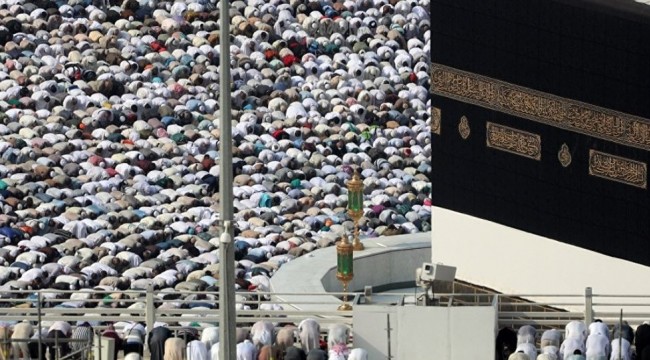 Diyanet'ten SAR tarifesi: Umre ücretleri zamlandı