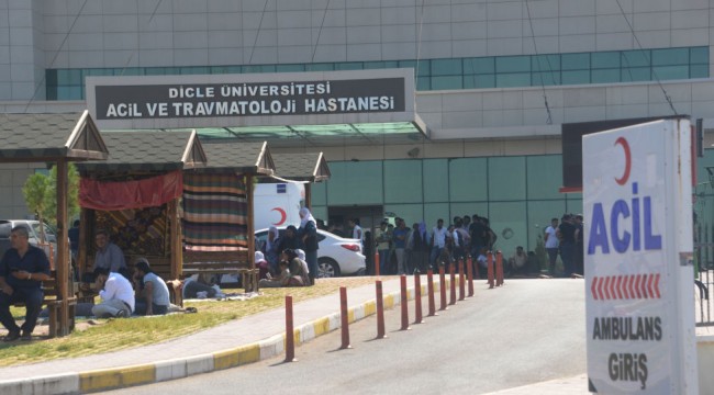 Diyarbakır'da zırhlı araç devrildi: 6 polis yaralı