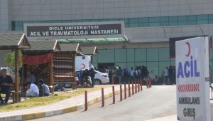 Diyarbakır'da zırhlı araç devrildi: 6 polis yaralı