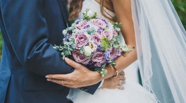Düğünde ‘çok oynadınız’ tartışması: Damat ve gelin tarafı birbirine girdi