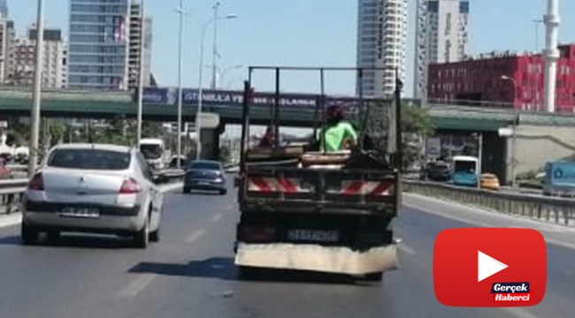 E-5’te iki çocuğun kamyonet kasasında tehlikeli yolculuğu kamerada