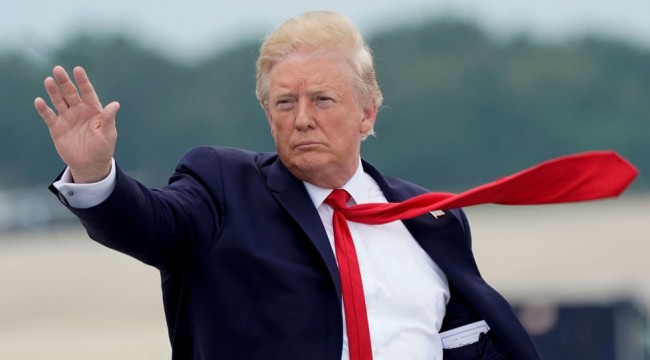 Eski asker milli marşta şapkasını çıkarmayan 13 yaşındaki oğlanın kafasını kırdı: Başkomutan Trump'ın emriyle davrandı