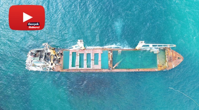 Karaya oturan geminin son hali havadan görüntülendi