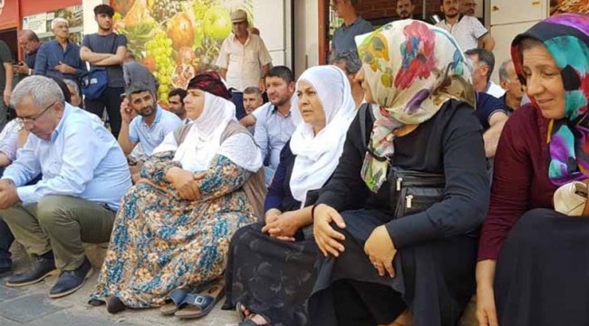 Kayyım atamalarının 11. gününde protestolar devam ediyor "Kayyumlar gidecek, eş başkanlar dönecek"