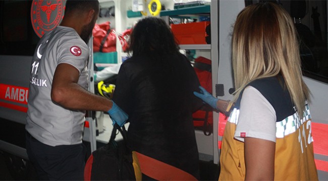 Kız kardeşini sokak ortasında öldüresiye dövüp bıçakladı