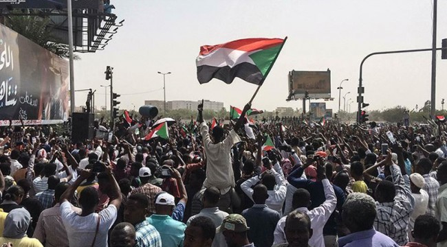 Sudan'da darbe yönetimi ve muhalif sivil koalisyon anlaştı