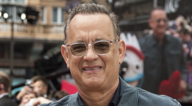 Tom Hanks: Ben de herkes gibi sürekli gizemli bir varlığın arayışındayım