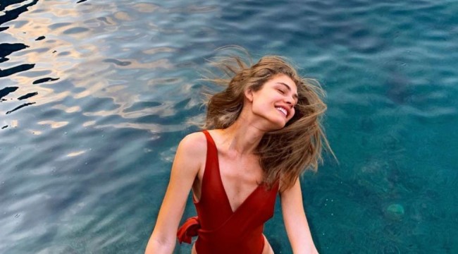 Victoria's Secret, kadrosuna ilk kez bir transseksüel model dahil etti: Valentina Sampaio