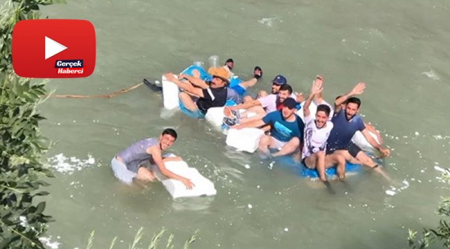 Zap suyunda köy usulü rafting