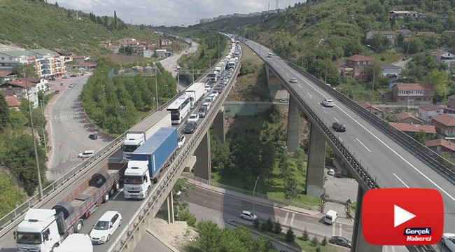 4 araç birbirine girdi, TEM otoyolunda 7 kilometre araç kuyruk oluştu