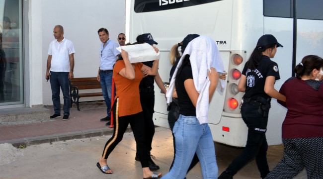 Adana'da provokasyon iddiasıyla gözaltına alınan 38 kişi adliyede