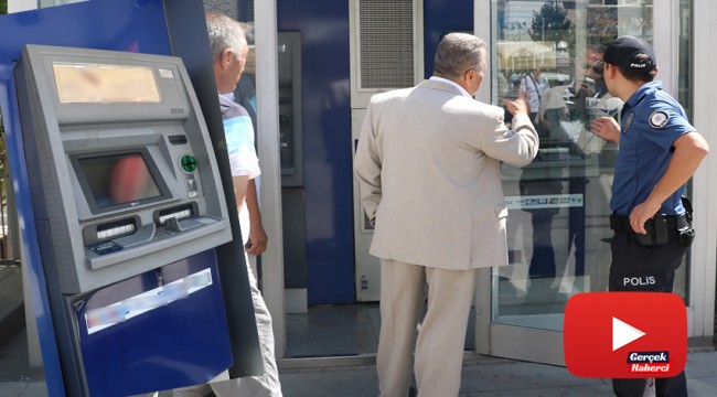 ATM’nin anahtarını üzerinde unuttular