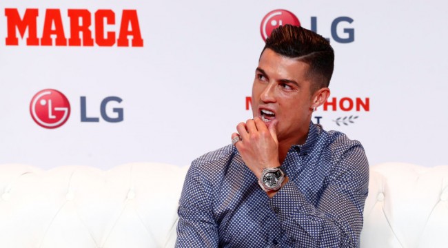 Babasının kendisinden gurur duyduğunu söylediği videoyu gösterdiler: Ronaldo'nun gözlerinden yaşlar boşaldı