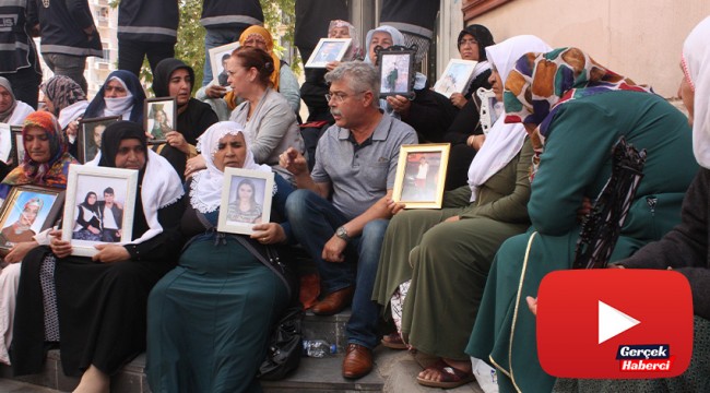 Bombalı saldırıda oğlunu kaybetmişti, HDP önünde eylem yapan ailelere destek ziyaretinde bulundu