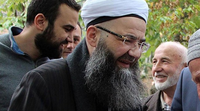'Cübbeli'den 'İslamcı değil Müslümanım' diyen Karamollaoğlu'na: Beyaz sakalından utan be, kaç yaşına gelmişsin