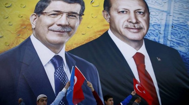 Cumhurbaşkanlığı'ndan Davutoğlu'na Konya göndermesi: Biz adamın nereli olduğuna bakmayız
