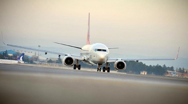 Deprem iniş yapacak uçakları da etkiledi: Kule’den pilotlara 'Deprem oldu, pas geçin'