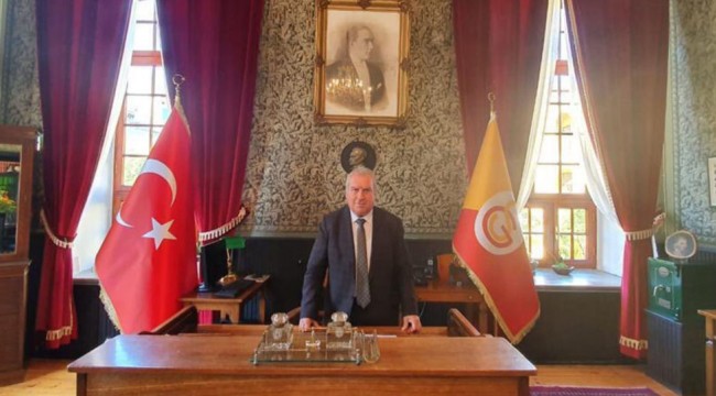 Galatasaray Lisesi müdürü, Fenerbahçe üyeliğinden istifa etti