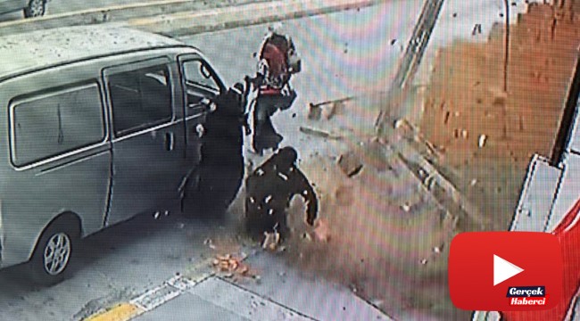 Kucağında bebek ile saniye farkıyla kurtuldu