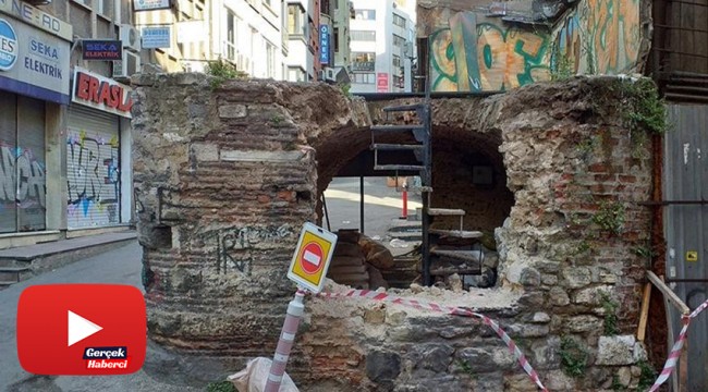 Restorasyon rezaleti kamerada