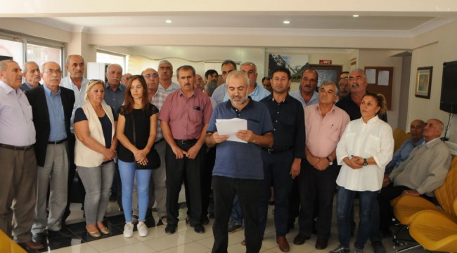 Tunceli'de görevden alınan CHP'liler imza kampanyası başlattı