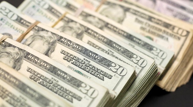 Bankalardaki yabancı para varlıklar 300 milyar doları geçti
