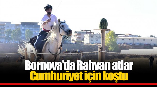 Bornova'da Rahvan atlar  Cumhuriyet için koştu