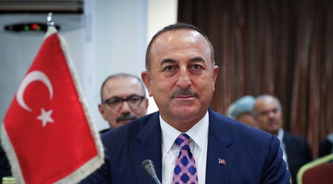 Çavuşoğlu: Macron, ülkesine kaç tane mülteciyi almıştır?