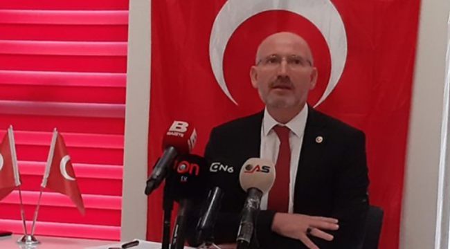 Eski AK Parti Bursa Milletvekili Öztürk: Kuruluşunda ağır bedeller ödediğim partimden istifa ediyorum