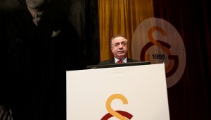 Galatasaray Kulübü Başkanı Cengiz: Fatih Terim ile aramızda en ufak bir sorun yok