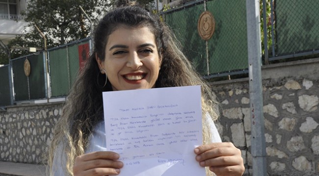 Genç kadın, Barış Pınarı Harekatına katılmak için dilekçe verdi