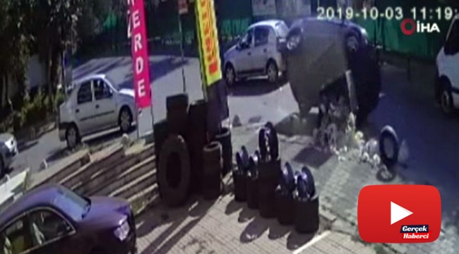 Kaldırıma çarpan araç şaha kalkıp takla attı