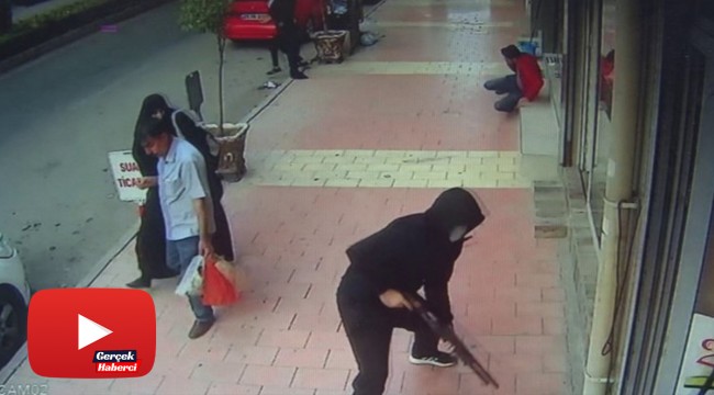 Kaldırımda silahlı saldırıya uğradı, o anlar güvenlik kameralarına yansıdı