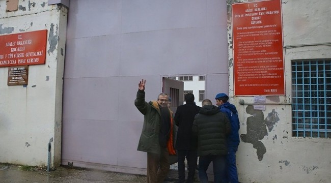 Mahkeme, Sırrı Süreyya Önder için mütalaa istedi