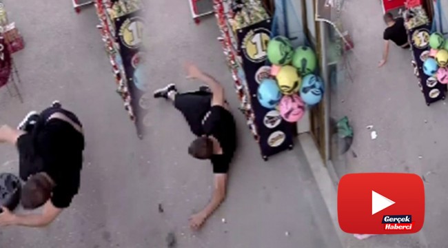 Vicdansız sürücü bebeğiyle bekleyen babaya böyle çarptı, kaçtı