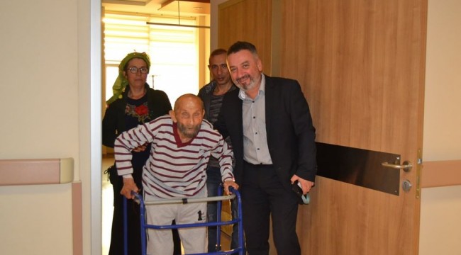 120 yaşındaki Hasan Keleş, tekrar yürümeye başladı