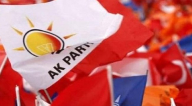 AK Parti'de 2 il başkanı daha istifa etti