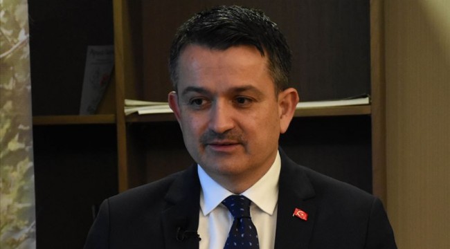 Bakan Bekir Pakdemirli: İnsanları doğduğu yerde tutabilirsek köyden kente göçü terse çevirebiliriz