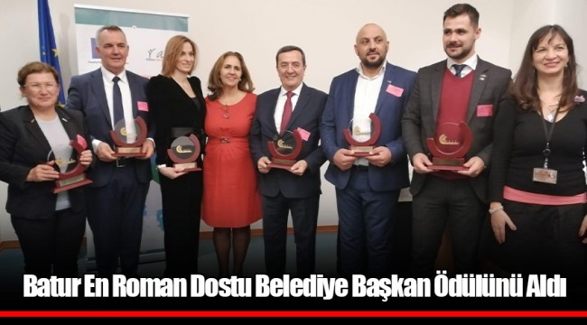 Batur En Roman Dostu Belediye Başkan Ödülünü Aldı