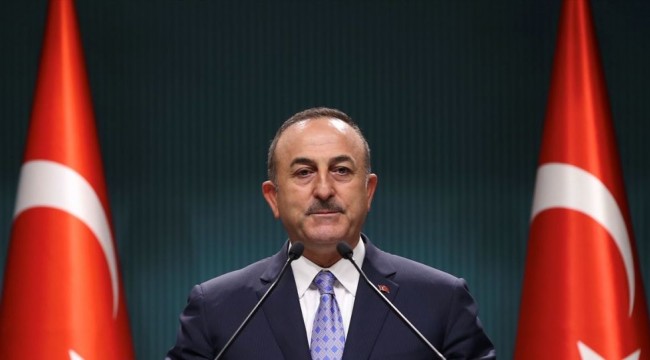 Çavuşoğlu'ndan Macron'a yanıt: Boyunu aşan söylemler ve eylemler
