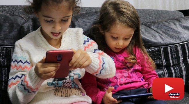 Çocukların telefon ve tabletle oynaması onları zeki yapmıyor