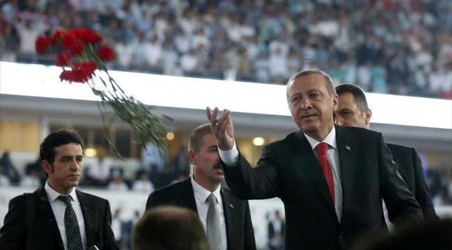 Erdoğan’dan eski dava arkadaşlarına gönderme: Bizi içimizden atılan güller yaraladı